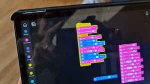 Ko tehnika postane igra – tehniški dan s strokovnjaki Brihtne buče